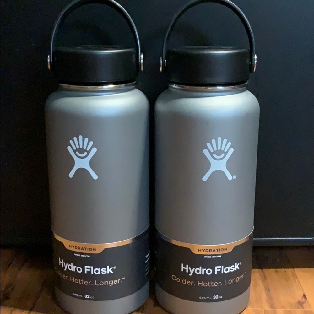 2 Silver hydro flask